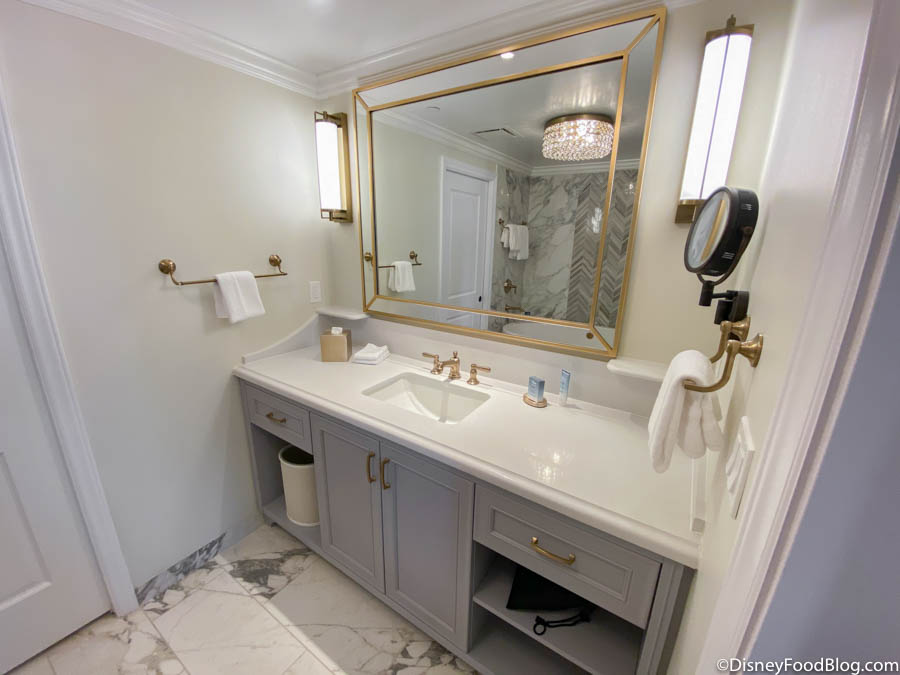 master_bedroom_bathroom.jpg DVC Resort